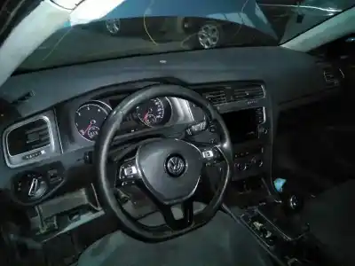 Veicolo di demolizione volkswagen                                         golf vii lim. (5g1)                                                                                                                                                                                                                                        comfortline bluemotion                                                                                                                                                                                                                                     dell'anno 2013 alimentato clha