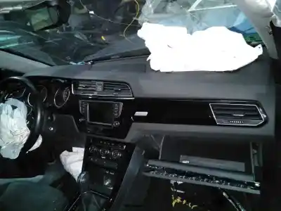 Veículo de Sucata volkswagen touran (5t1) sport bmt do ano 2016 alimentado dfea