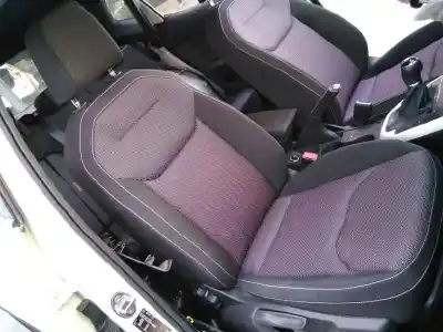 Vehicul casat seat arona xcellence al anului 2018 alimentat chzj