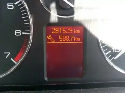 Véhicule à la ferraille peugeot 407 premium de l'année 2007 alimenté 3fy