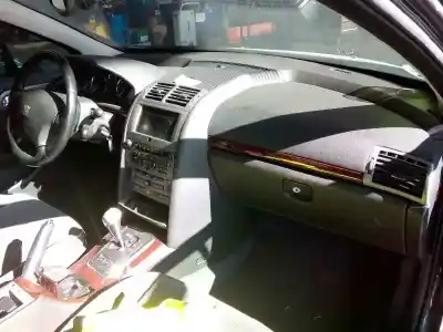 Véhicule à la ferraille peugeot 407 premium de l'année 2007 alimenté 3fy