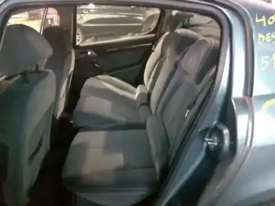 Véhicule à la ferraille peugeot 407 premium de l'année 2007 alimenté 3fy