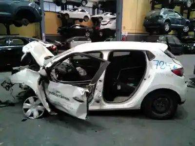 Здавання транспортного засобу renault clio iv business року 2015 потужний k9k612