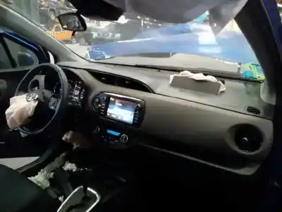 Veículo de Sucata toyota yaris hsd city do ano 2017 alimentado 1nzfxe