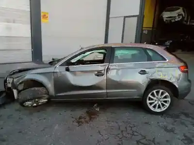 Veículo de Sucata AUDI A3 SPORTBACK (8VF) design edition do ano 2016 alimentado CLRB