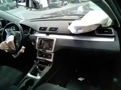 Veicolo di demolizione volkswagen passat variant (365) edition bluemotion dell'anno 2010 alimentato cffb