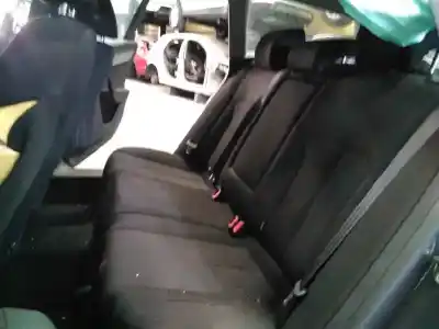 Veicolo di demolizione volkswagen passat variant (365) edition bluemotion dell'anno 2010 alimentato cffb