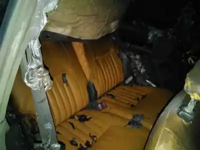 Sloopvoertuig toyota rav 4 (a2) 2.0 d-4d executive 4x4 (2003->) van het jaar 2002 aangedreven 1cdftv