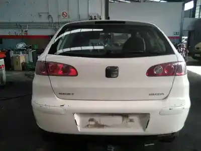 Véhicule à la ferraille seat ibiza (6l1) fresh de l'année 2002 alimenté azq