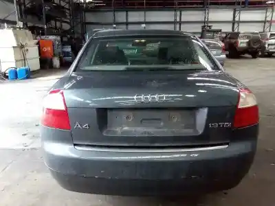 Veículo de Sucata audi a4 berlina (8e) 1.9 tdi (96kw) do ano 2000 alimentado awx