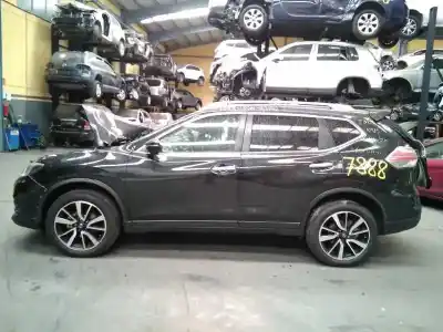 Veicolo di demolizione NISSAN X-TRAIL (T32) Tekna dell'anno 2017 alimentato R9M