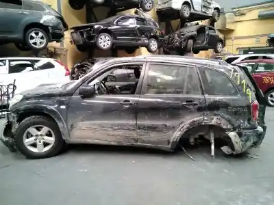 Vehicul casat toyota rav 4 (a2) 2.0 d4-d sol 4x4 al anului 2003 alimentat 1cdftv