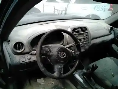 Vehicul casat toyota rav 4 (a2) 2.0 d4-d sol 4x4 al anului 2003 alimentat 1cdftv