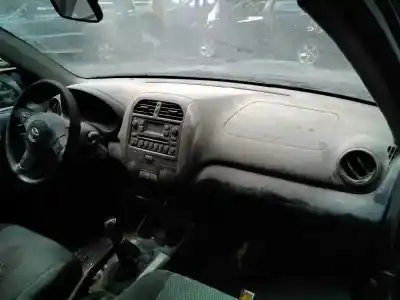 Vehicul casat toyota rav 4 (a2) 2.0 d4-d sol 4x4 al anului 2003 alimentat 1cdftv