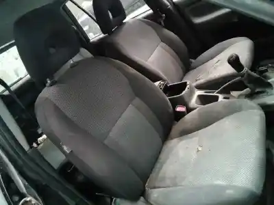 Vehicul casat toyota rav 4 (a2) 2.0 d4-d sol 4x4 al anului 2003 alimentat 1cdftv