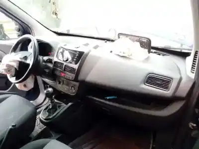 Veicolo di demolizione fiat doblo emotion dell'anno 2012 alimentato 198a3000