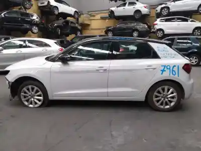 Veículo de Sucata audi a1 sportback (gba) 30 tfsi adrenalin do ano 2019 alimentado dkrf