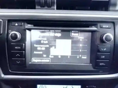 Vehicul casat toyota auris advance al anului 2013 alimentat 1adftv