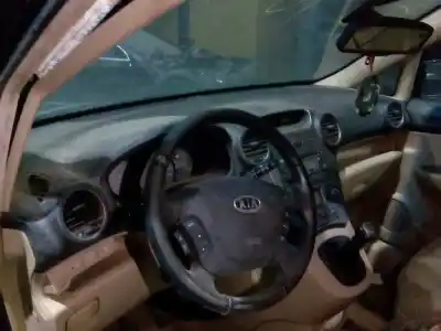 Scrapping Vehicle kia carens (un) emotion of the year 2006 powered d4ea