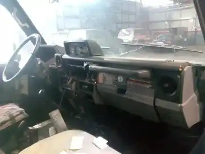 Véhicule à la ferraille toyota land cruiser station (j8) hdj 80 special de l'année 1988 alimenté 2lt