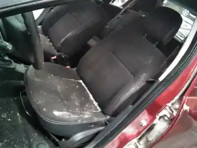 Veículo de Sucata dacia sandero laureate music do ano 2012 alimentado k9k892