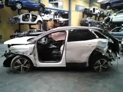 Veículo de Sucata peugeot 3008 gt line do ano 2018 alimentado yhz