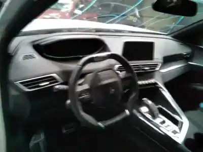 Veículo de Sucata peugeot 3008 gt line do ano 2018 alimentado yhz