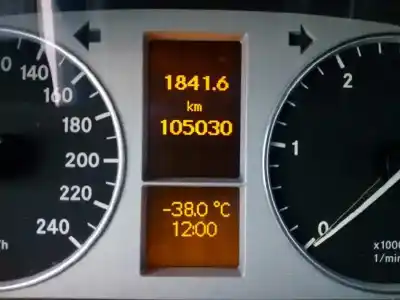 Veículo de Sucata mercedes-benz clase b (w245) 180 cdi (245.207) do ano 2007 alimentado 640940