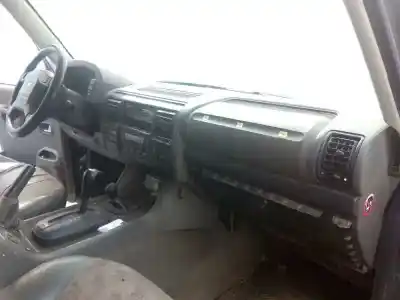 Veículo de Sucata land rover discovery ii (l318) 2.5 td5 4x4 do ano 2003 alimentado 10p