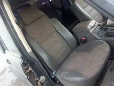 Veículo de Sucata land rover discovery ii (l318) 2.5 td5 4x4 do ano 2003 alimentado 10p