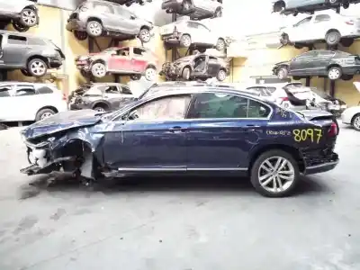 Veículo de Sucata VOLKSWAGEN PASSAT LIM. (3G2) Sport BMT do ano 2018 alimentado CRLB