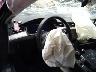 Sloopvoertuig volkswagen passat lim. (3g2) sport bmt van het jaar 2018 aangedreven crlb