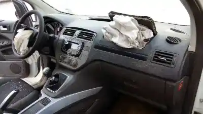 Veicolo di demolizione ford kuga (cbv) titanium dell'anno 2011 alimentato ufda