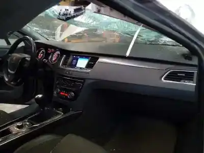 Vehicul casat peugeot 508 allure al anului 2012 alimentat rhf