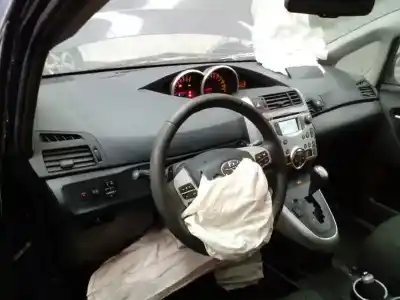 Veicolo di demolizione toyota corolla (e15) sol dell'anno 2010 alimentato 2zrfae