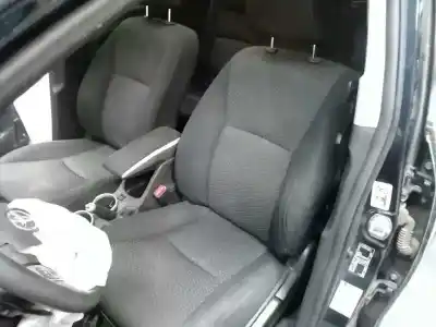 Veicolo di demolizione toyota corolla (e15) sol dell'anno 2010 alimentato 2zrfae