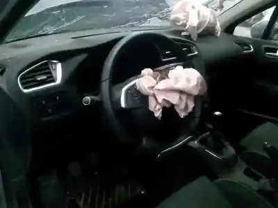 Veículo de Sucata citroen c4 lim. feel edition do ano 2017 alimentado bhy