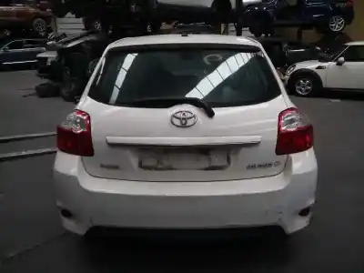 Vehicul casat toyota auris luna+ al anului 2011 alimentat 1ndtv