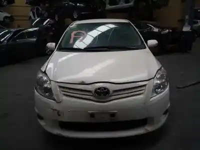 Vehicul casat toyota auris luna+ al anului 2011 alimentat 1ndtv