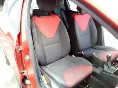 Veicolo di demolizione renault clio iv expression dell'anno 2012 alimentato k9k608