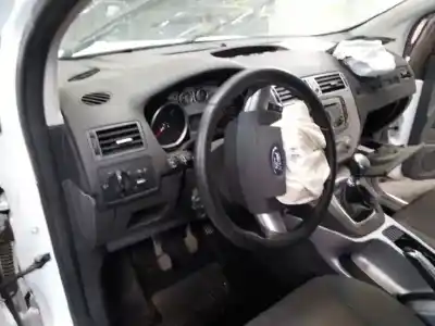 Veicolo di demolizione ford kuga (cbv) trend dell'anno 2011 alimentato ufda