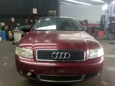 Veículo de Sucata audi a4 berlina (8e) 1.8 t sport edition do ano 2001 alimentado avj