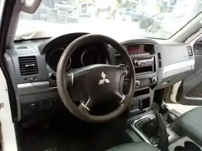 Здавання транспортного засобу mitsubishi montero (v80/v90) 3.2 di-d intense року 2010 потужний 4m41