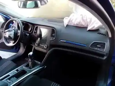 Veículo de Sucata renault megane iv berlina 5p gt-line do ano 2018 alimentado r9m409