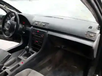 Veículo de Sucata audi a4 berlina (8e) 2.0 tdi 16v (103kw) do ano 2006 alimentado bre