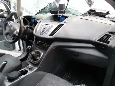 Здавання транспортного засобу ford c-max trend року 2012 потужний t1da