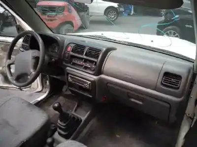 Sloopvoertuig suzuki jimny sn (fj) hard top van het jaar 1999 aangedreven g13bb