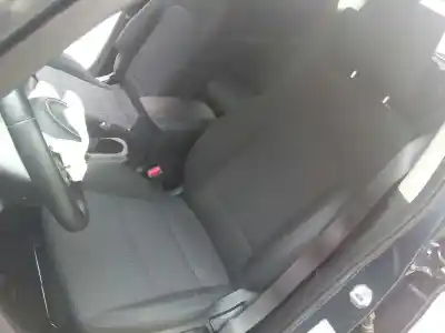 Здавання транспортного засобу kia carens ( ) drive року 2016 потужний d4fd