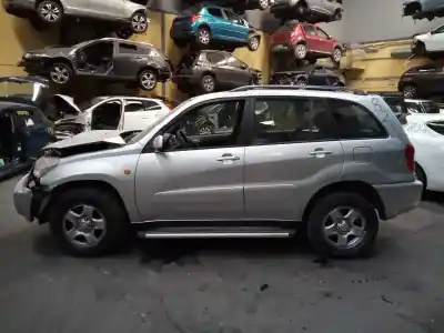 Hurda Aracı toyota rav 4 (a2) 2.0 d-4d executive 4x4 (2003->) yılın 2002 güçlü 1cdftv