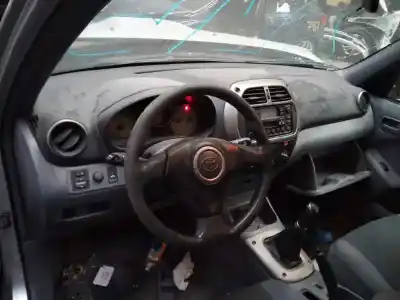 Hurda Aracı toyota rav 4 (a2) 2.0 d-4d executive 4x4 (2003->) yılın 2002 güçlü 1cdftv